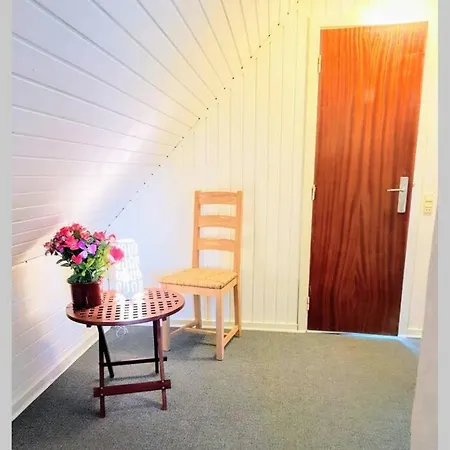 5 Minute Walk To Lego - 2 Bedrooms Loft Floor With Balcony *