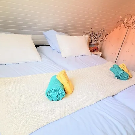 5 Minute Walk To Lego - 2 Bedrooms Loft Floor With Balcony Apartment Billund