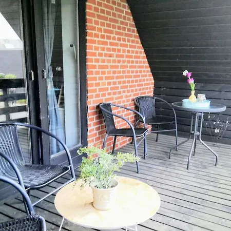 5 Minute Walk To Lego - 2 Bedrooms Loft Floor With Balcony *