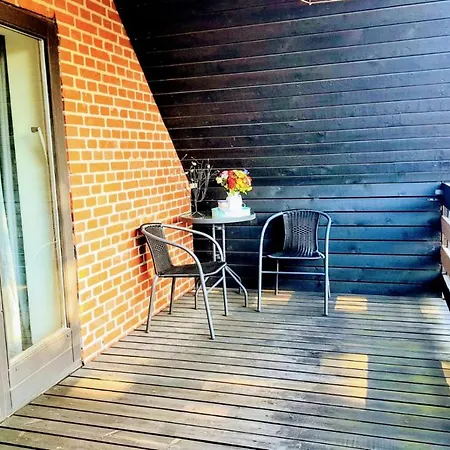 Apartment 5 Minute Walk To Lego - 2 Bedrooms Loft Floor With Balcony